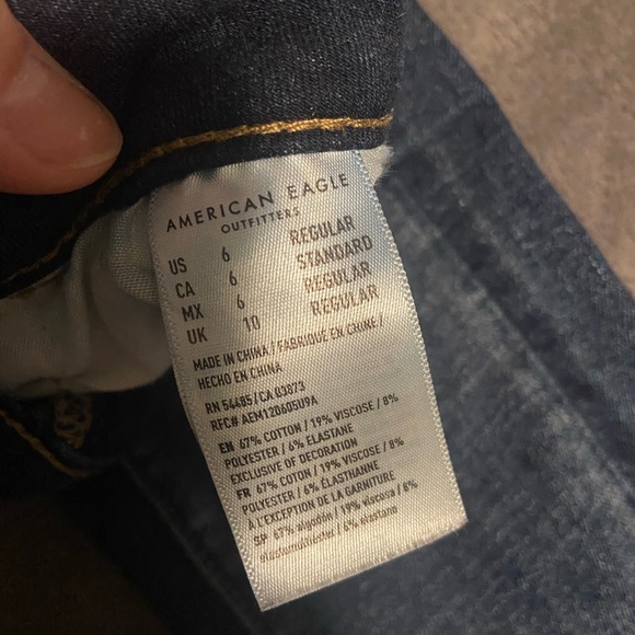 American Eagle High Rise Soft and Stretchy Jeans - Size 6 - Picture 2 of 3
